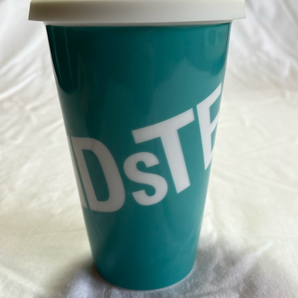 NWOT David’s Tea travel mug
